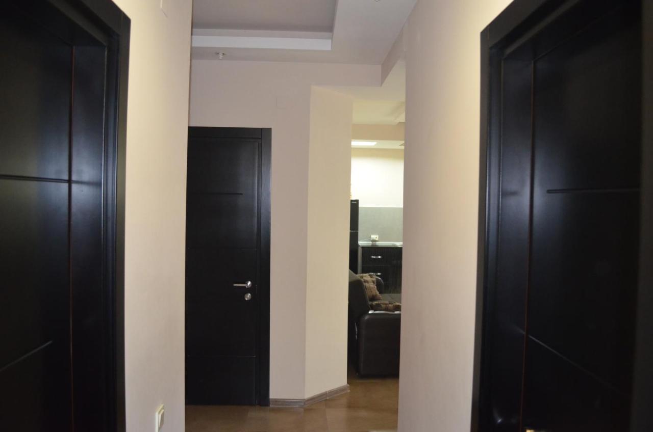 Apartment On Rustaveli Batumi Esterno foto